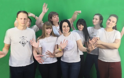 11 февраля - праздник у королевы гардероба: Белой Футболки.