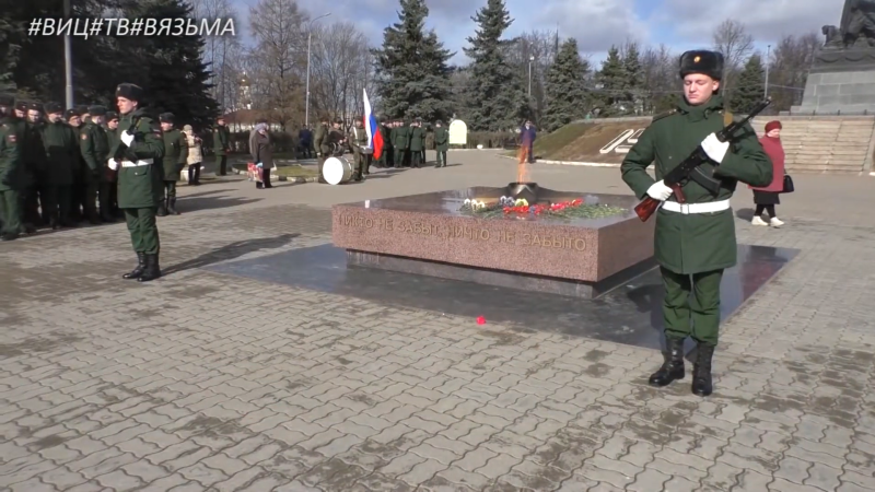 Торжественный митинг в честь освобождения Вязьмы от немецк-фашистских захватчиков.