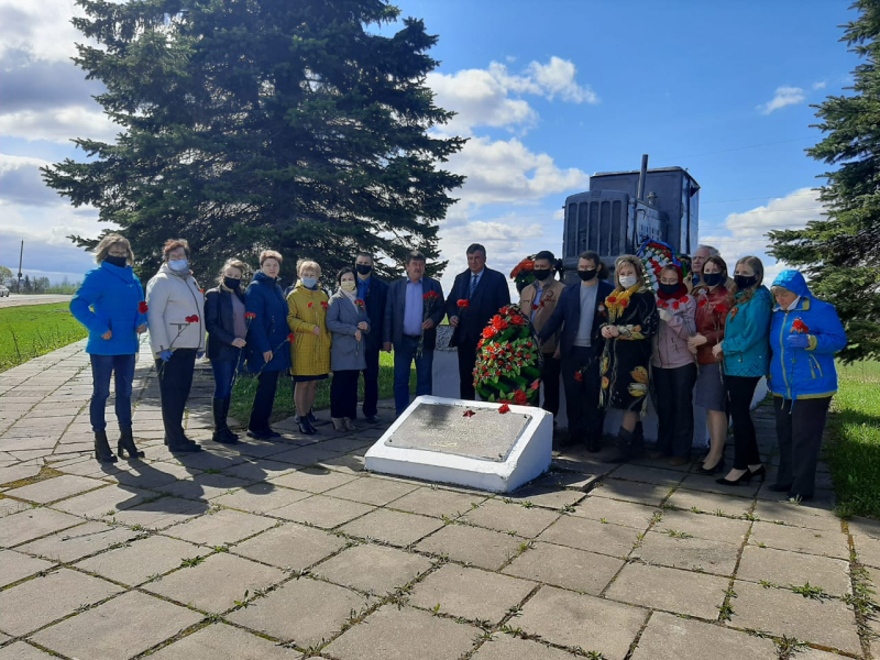 Шефство над мемориальным комплексом 