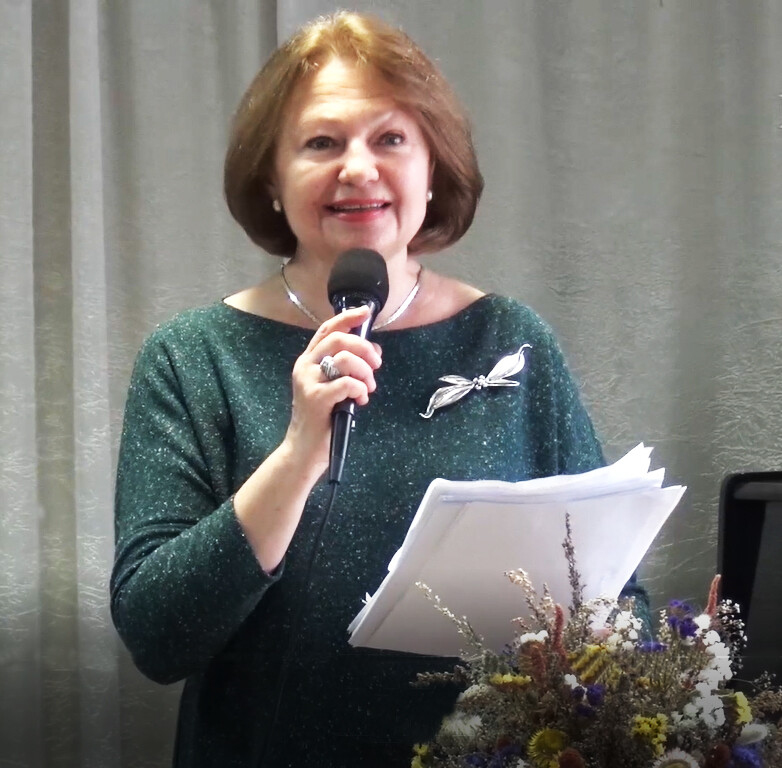 Она была душой Литературного салона.