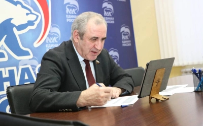 Руководитель фракции «Единая Россия» в Госдуме провёл онлайн-приём по вопросам здравоохранения