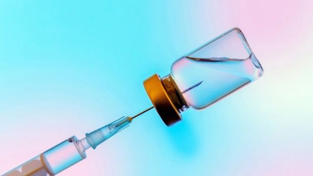 Вакцинация жителей Смоленской области продолжается