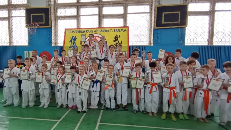 Первенство Смоленской области по Кёкусинкай карате прошло в Вязьме в начале апреля