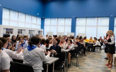 «Как повяжешь галстук, береги его….»