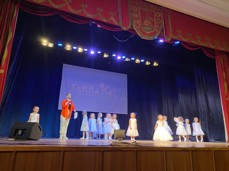 «Рука об руку» - отчётный концерт студии современной хореографии «TerraKot»