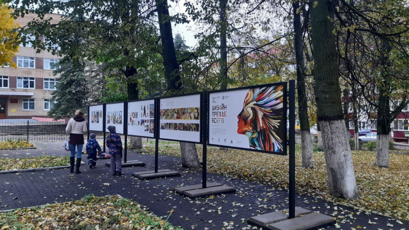 Международная выставка «Дизайн прежде всего. Индустрия дизайна и креативная экономика» начала свою работу