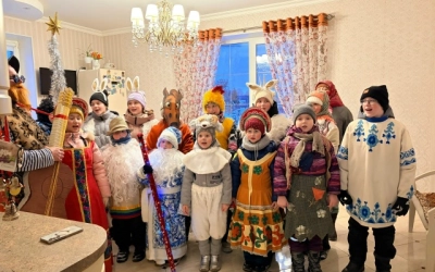 Яркие наряды, весёлые песни: волшебство колядок в в сельских поселениях Вяземского округа