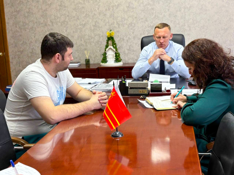 Глава Вяземского округа Олег Смоляков провел личный прием граждан