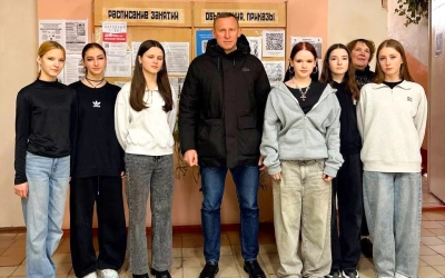 Глава Вяземского округа Олег Смоляков посетил Шимановскую среднюю школу