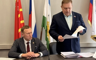 Глава Вяземского округа Олег Смоляков принял участие в работе двадцать второго заседания Вяземского окружного Совета депутатов