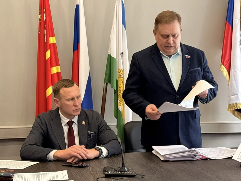 Глава Вяземского округа Олег Смоляков принял участие в работе двадцать второго заседания Вяземского окружного Совета депутатов