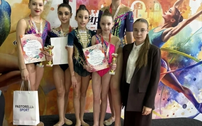 Вяземские гимнастки стали лучшими среди 250 участниц.