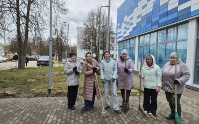 Сотрудники Вяземского информационного центра присоединились к большому Всероссийскому субботнику, который прошел 25 апреля.