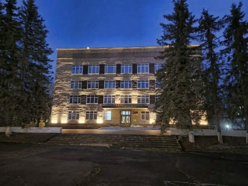 Завершена установка современной архитектурной подсветки на фасаде Вяземской детской школы искусств имени А. С. Даргомыжского.