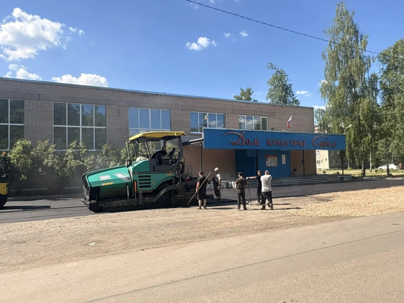 Началось благоустройство площадки у ДК „Сокол“
