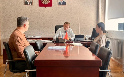 Олег Смоляков встретился с директором «Вода Смоленска»