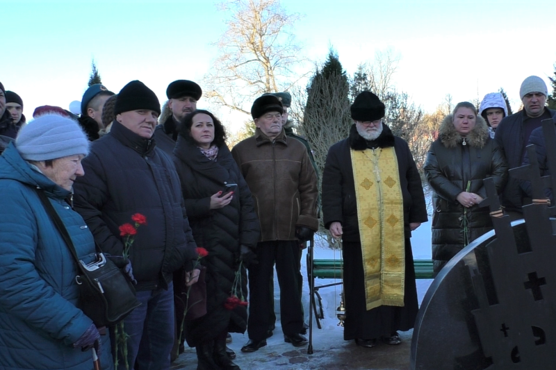 Новые имена на памятнике 