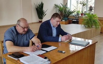 Вопрос вывоза мусора с контейнерных площадок города обсудили на заседании комиссии по ЖКХ городского Совета депутатов 25 апреля