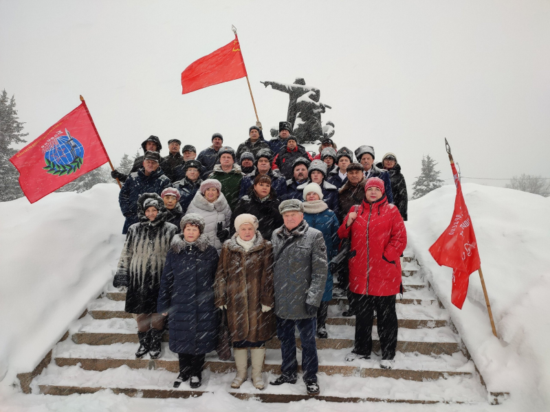 Возложение цветов, посвящённое Дню неизвестного солдата, состоялось 3 декабря у Вечного огня