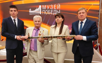 В руках у Вязьмы Меч Победы