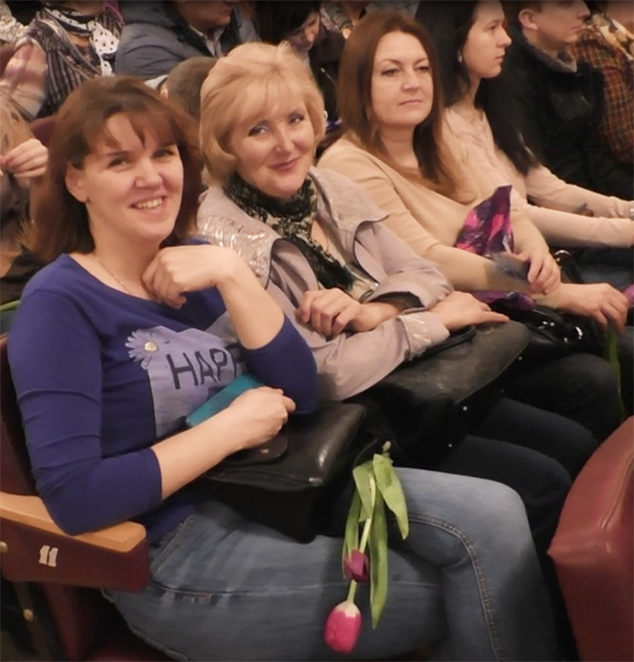 Поздравление женщин с 8 марта в ДК Центральный