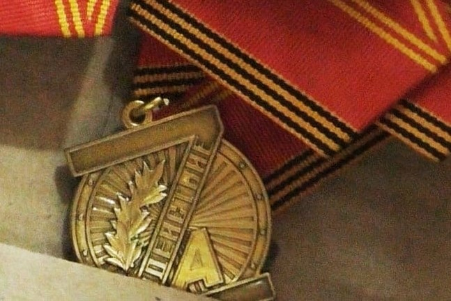 В Вязьме вручили медали за помощь и поддержку военнослужащих и добровольцев