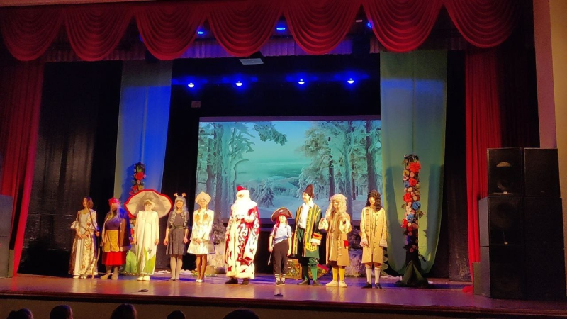 Первый день Нового года в ДК 